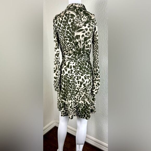 Diane Von Furstenberg Silk Animal Print Long Sleeve Wrap Dress - Picture 4 of 13